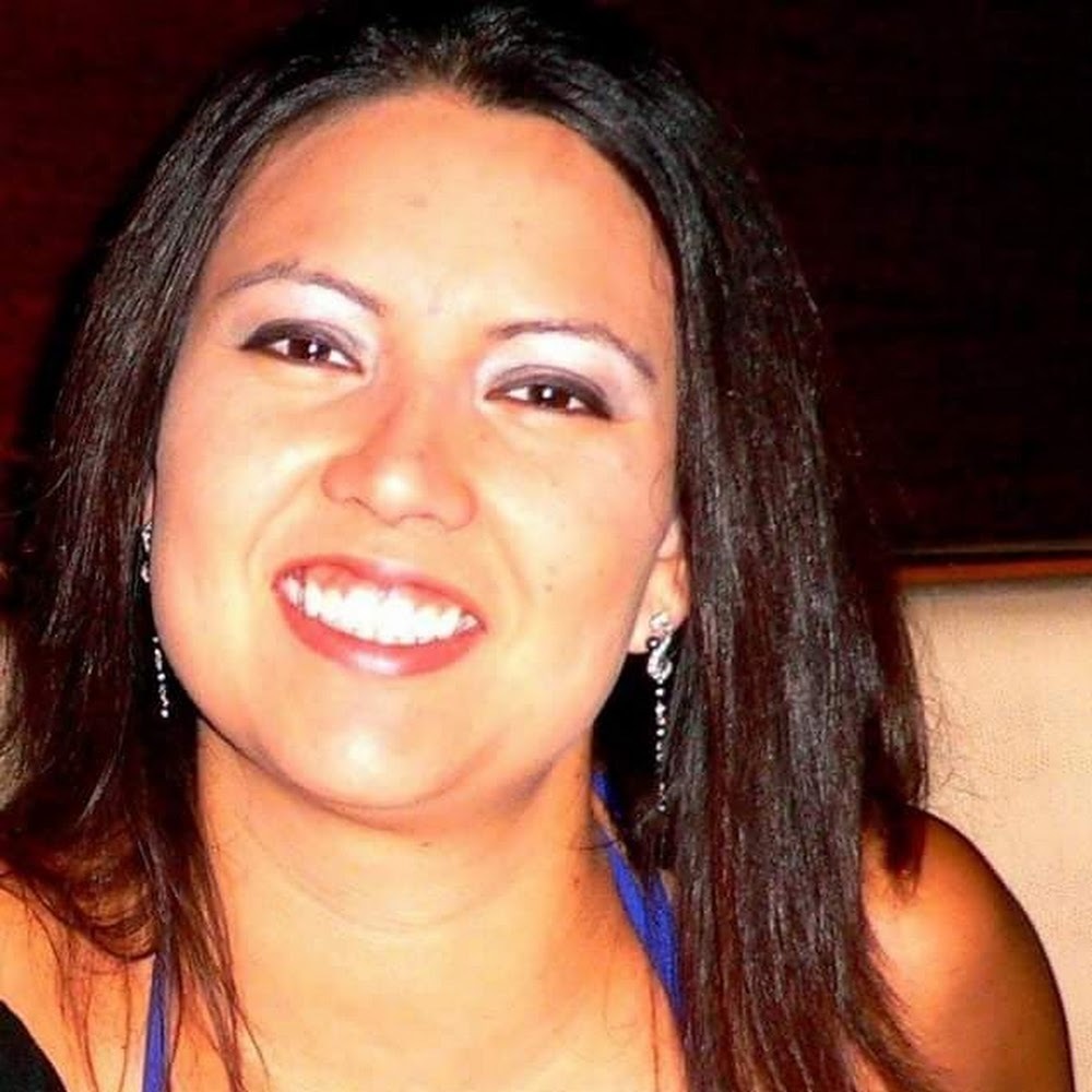 Meet your Posher, Esthela